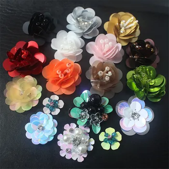 10 adet Küçük payetli yamalar Boncuklu Kumaş Çiçekler DIY Giyim Aksesuarları Kazak Dekore 3D Çiçek Yama Giysi Çanta Çorap
